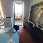 شقة Volta 8 *